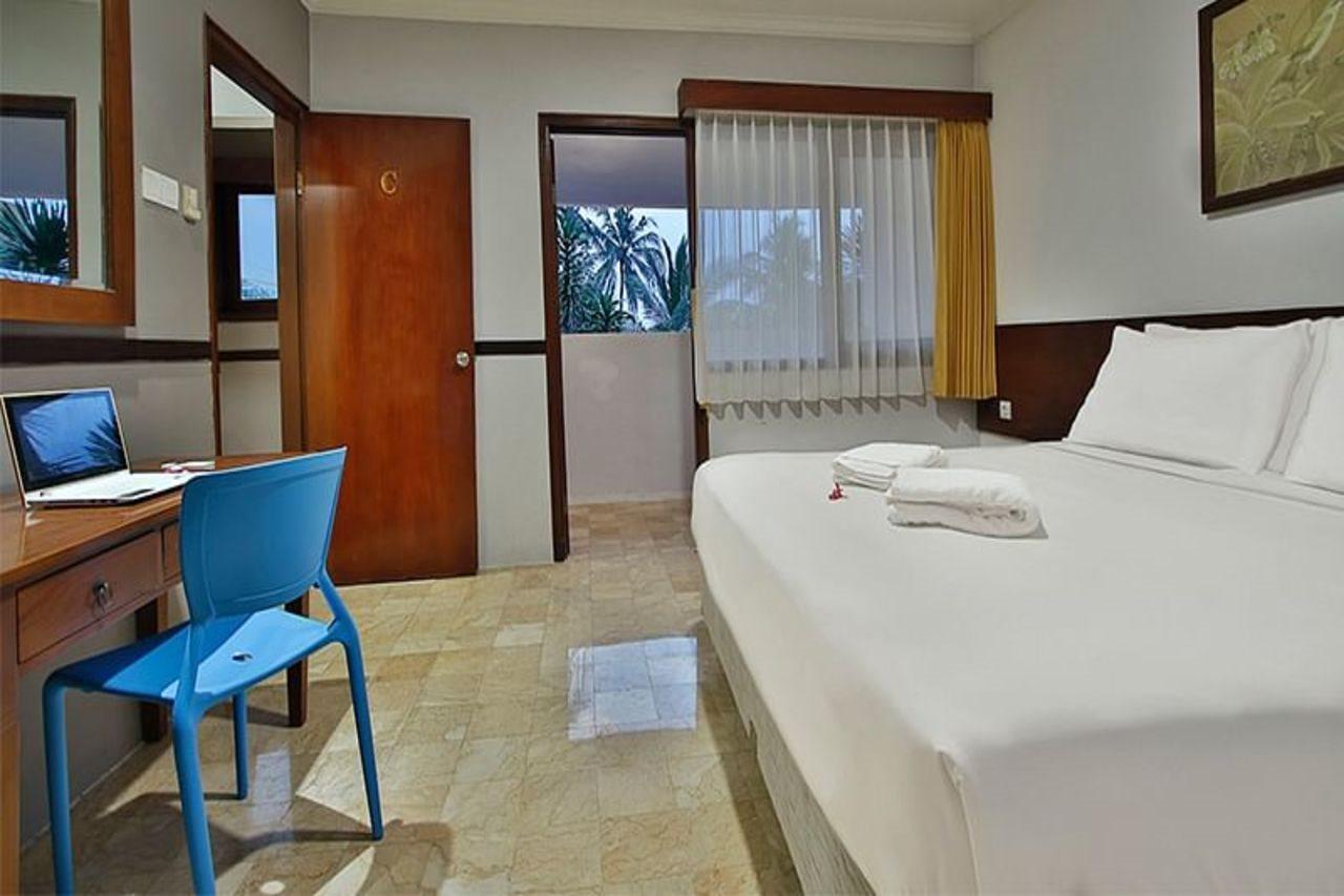 The Jayakarta Hotel 4*